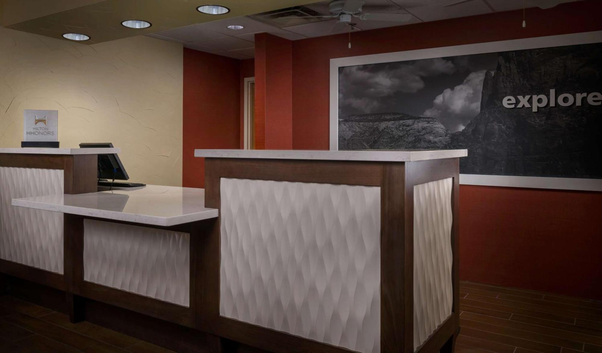 Hampton Inn & Suites Phoenix/סקוטסדייל מראה חיצוני תמונה