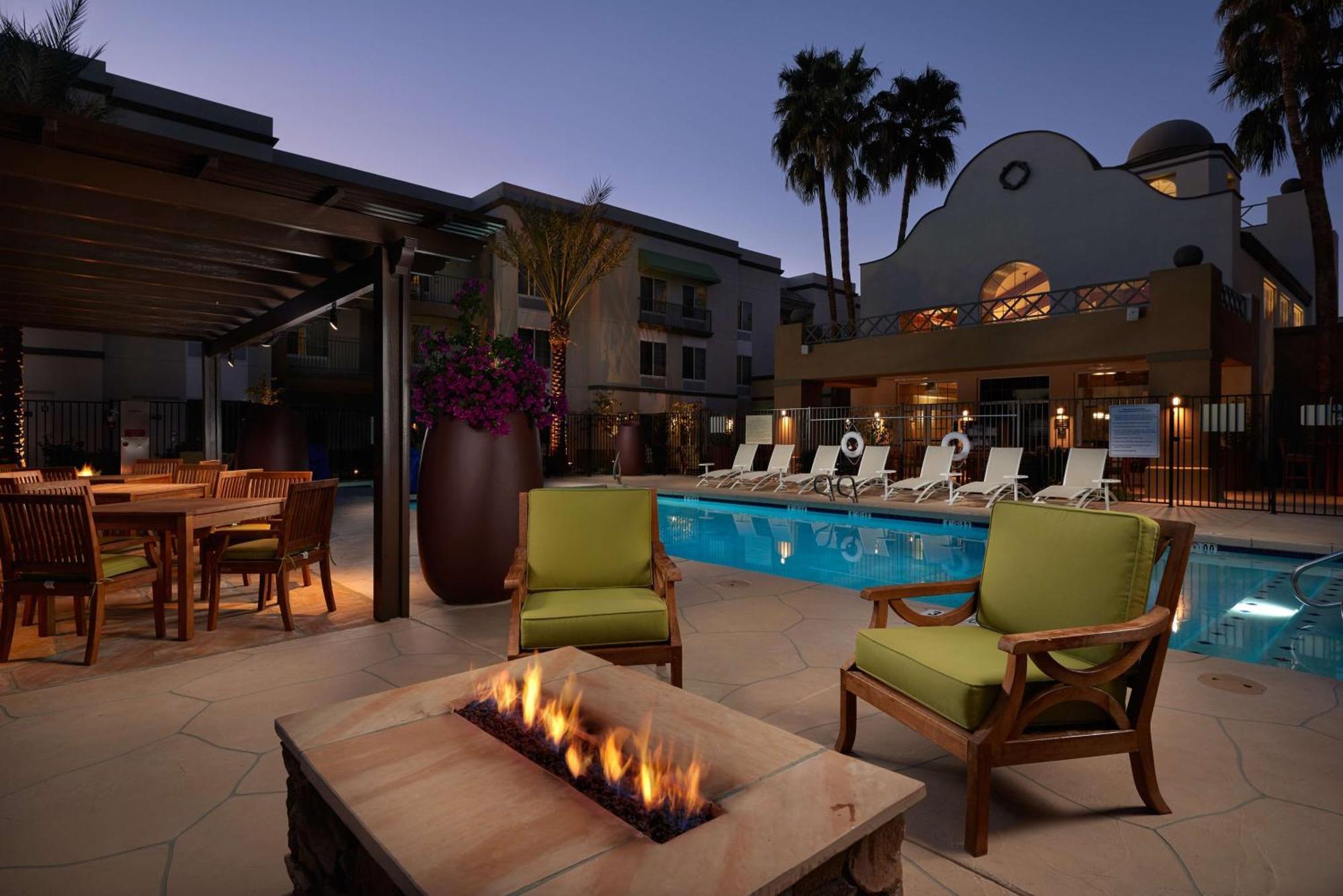 Hampton Inn & Suites Phoenix/סקוטסדייל מראה חיצוני תמונה