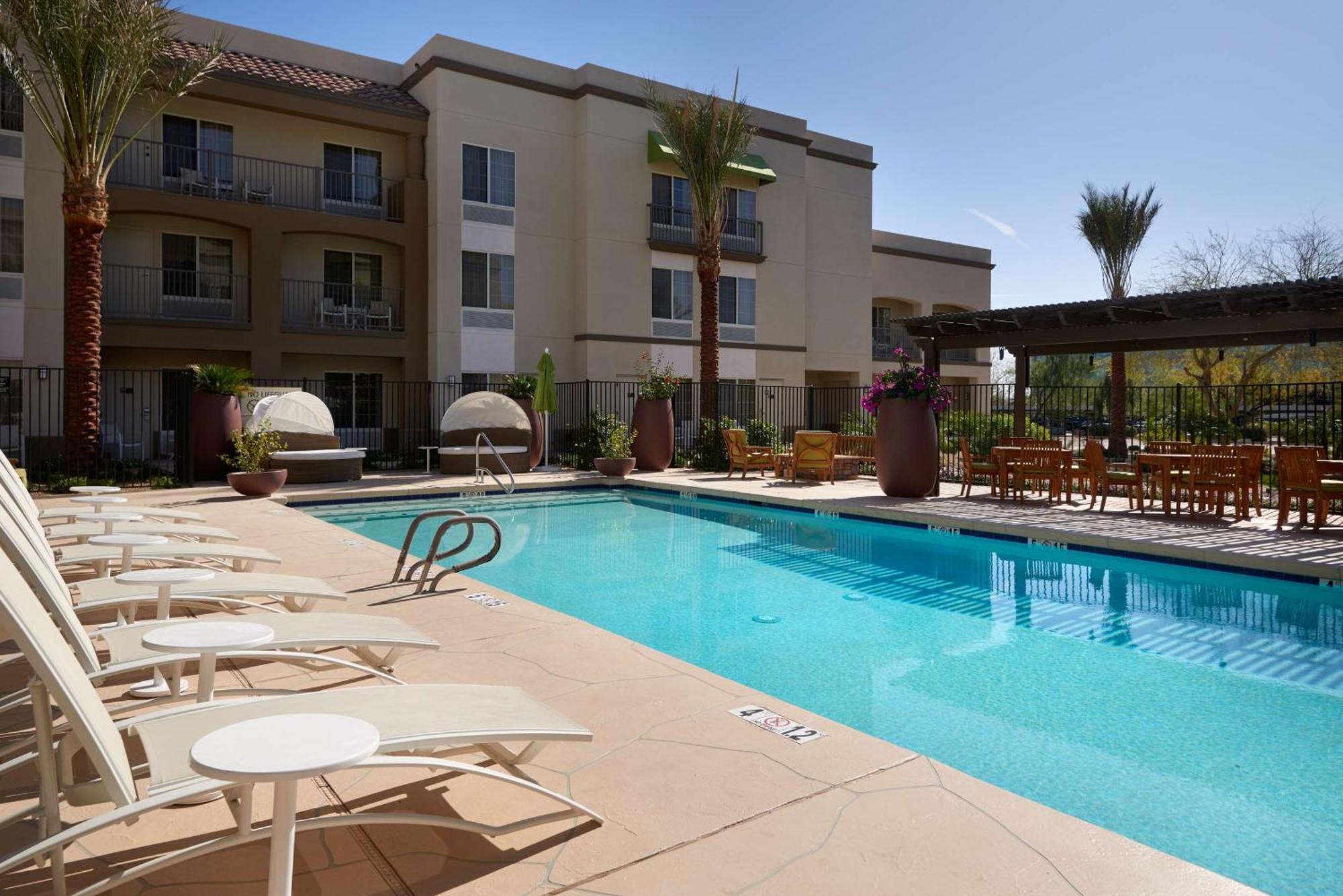 Hampton Inn & Suites Phoenix/סקוטסדייל מראה חיצוני תמונה