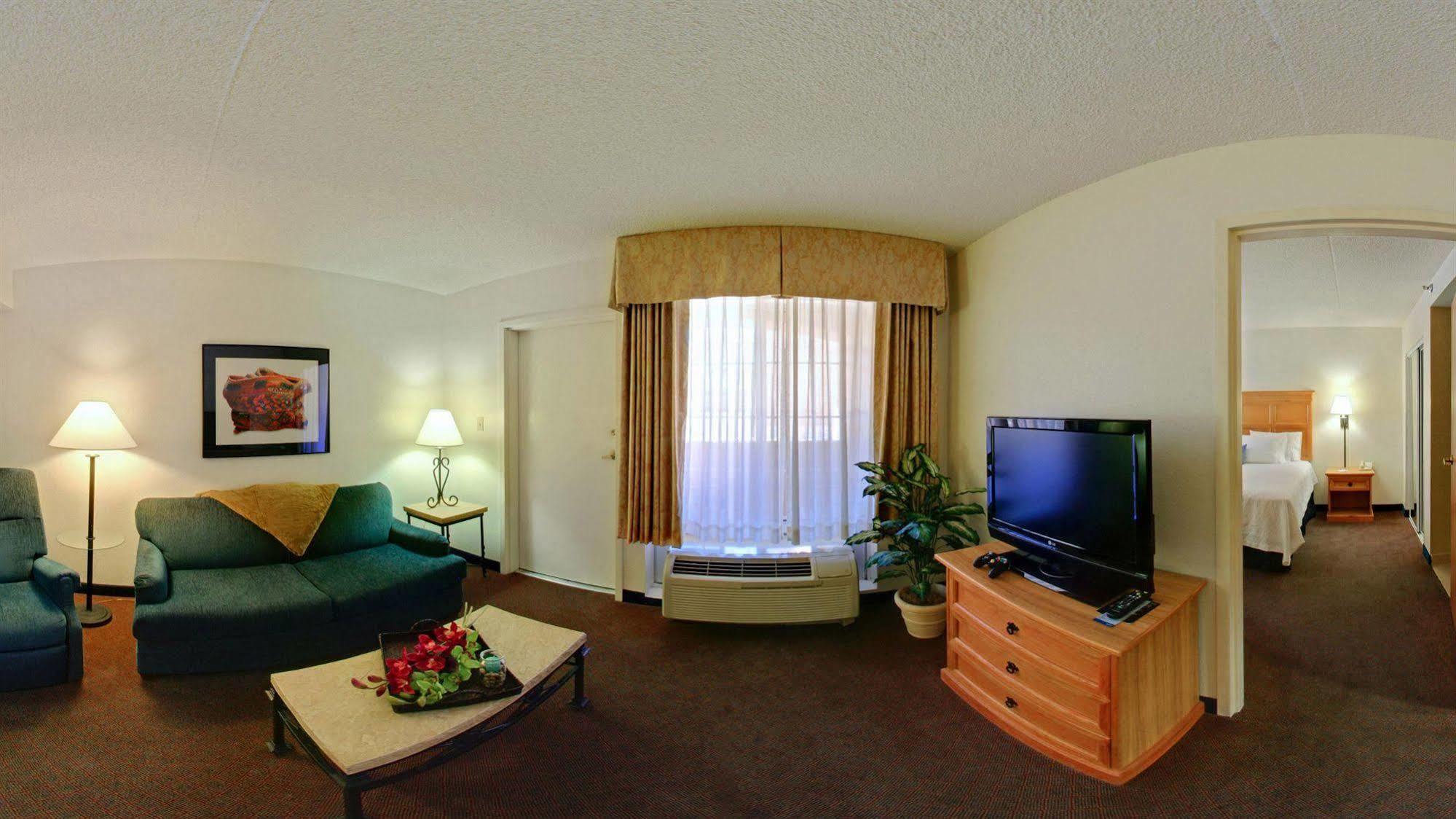 Hampton Inn & Suites Phoenix/סקוטסדייל מראה חיצוני תמונה