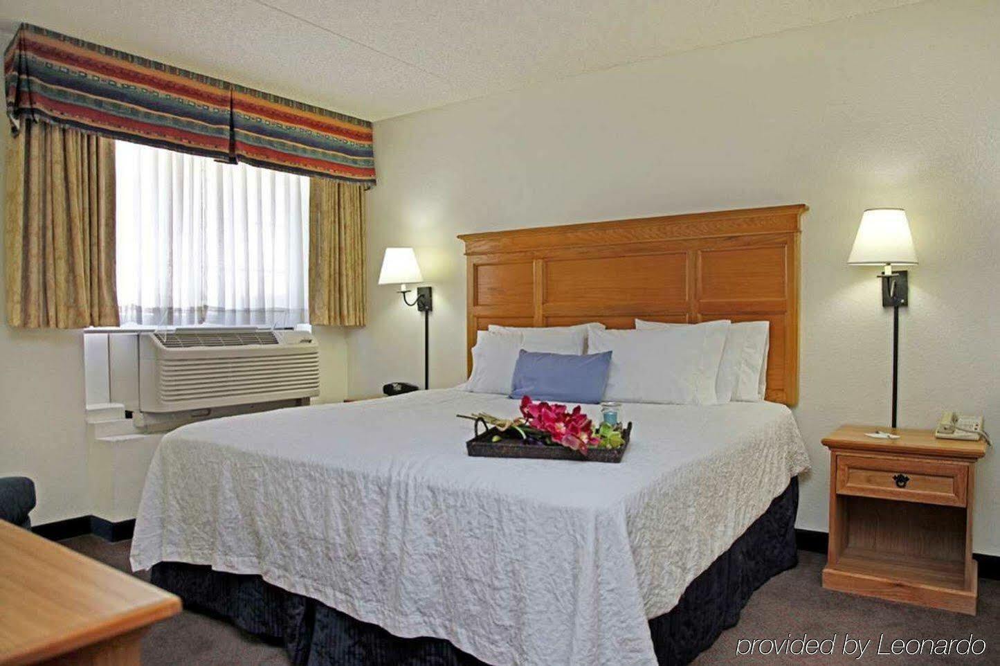 Hampton Inn & Suites Phoenix/סקוטסדייל מראה חיצוני תמונה